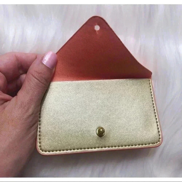 ⭐️5 for $25 ⭐️ Coral/Gold ID/card holder wristlet - Picture 3 of 4